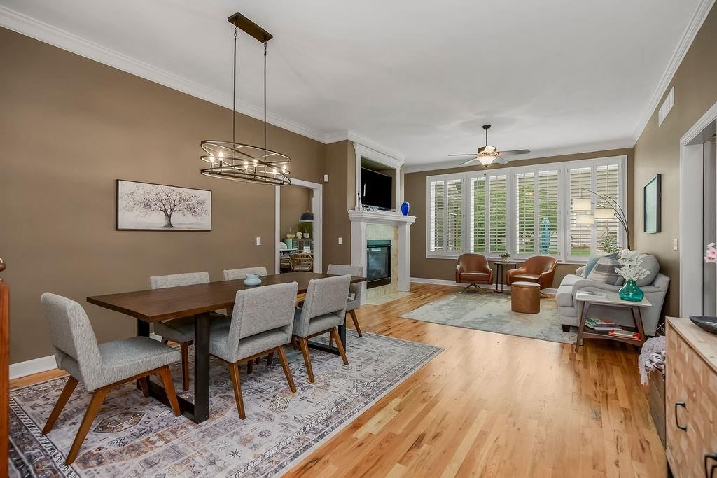 916 SW Lauren Court — photo 4