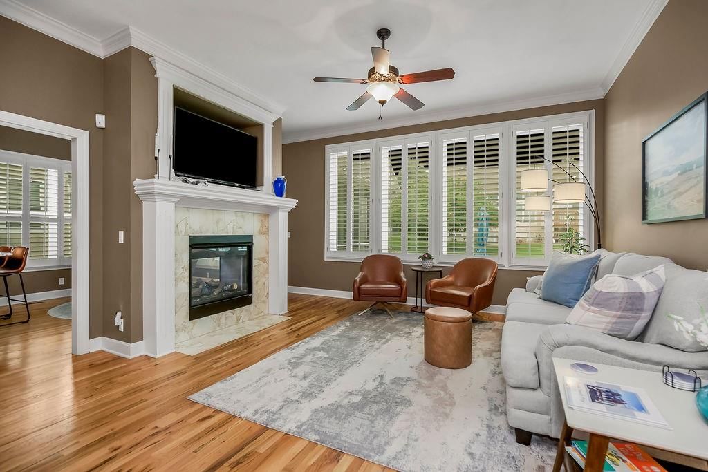 916 SW Lauren Court — photo 6