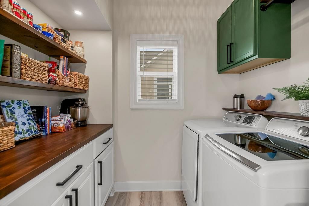 916 SW Lauren Court — photo 8