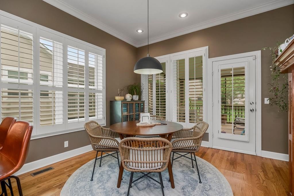 916 SW Lauren Court — photo 10