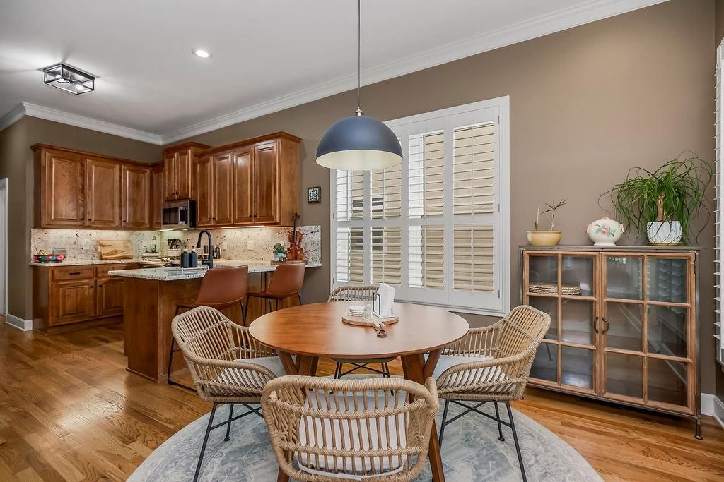 916 SW Lauren Court — photo 11