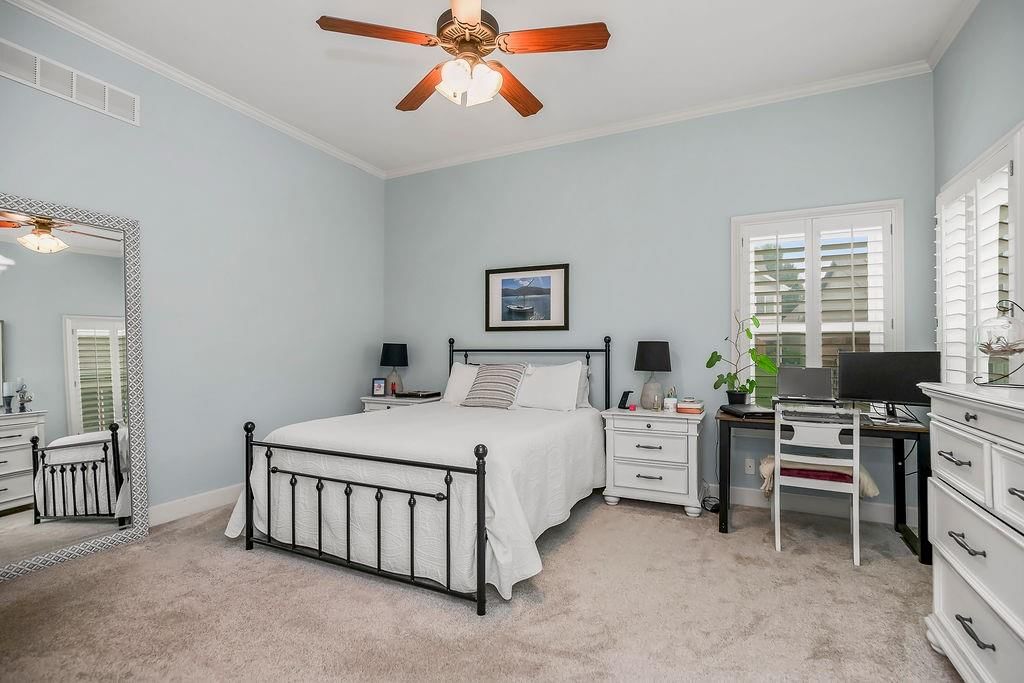 916 SW Lauren Court — photo 18