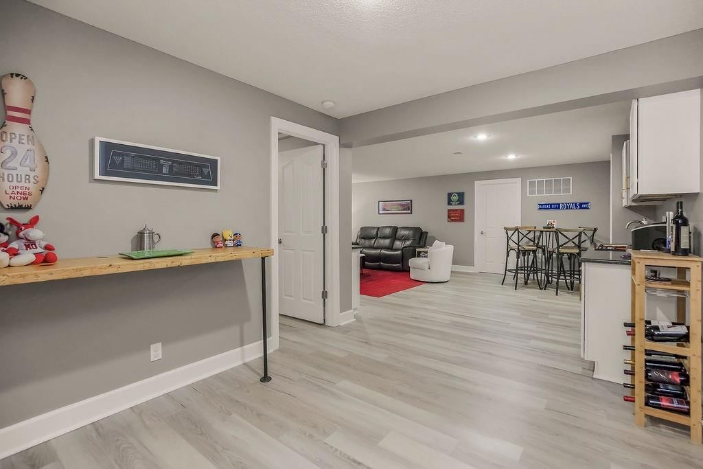 916 SW Lauren Court — photo 24