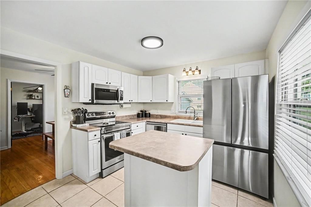 4300 N Holmes Street — photo 9