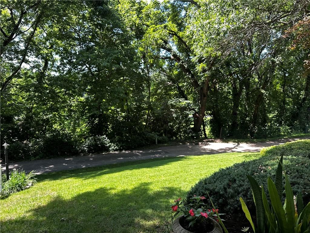 2505 Homestead Lane — photo 44