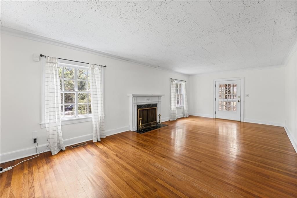 6024 OAK Street — photo 9