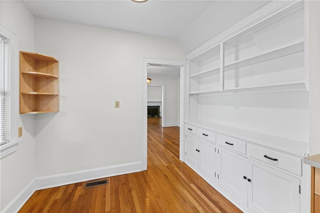6024 OAK Street — photo 17
