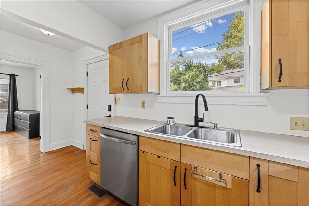 6024 OAK Street — photo 20