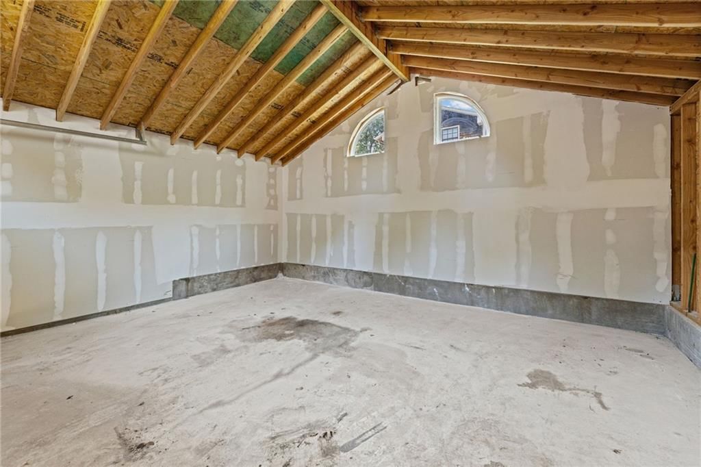 6024 OAK Street — photo 40
