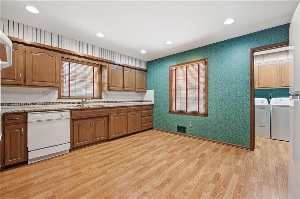 4320 S Dover Avenue — photo 19