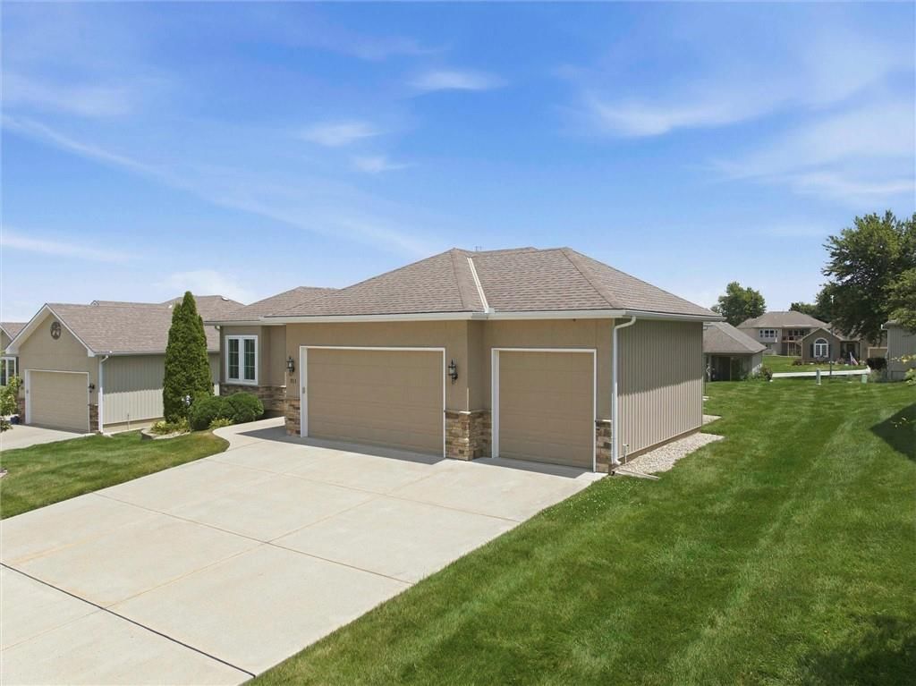 311 Crestview Court — photo 3