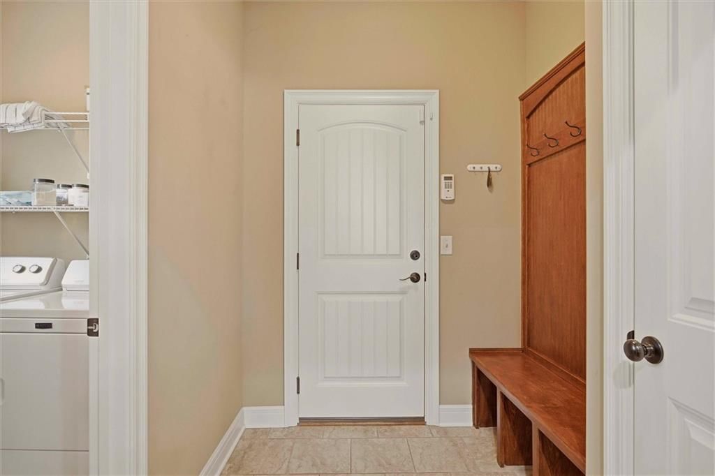 311 Crestview Court — photo 14