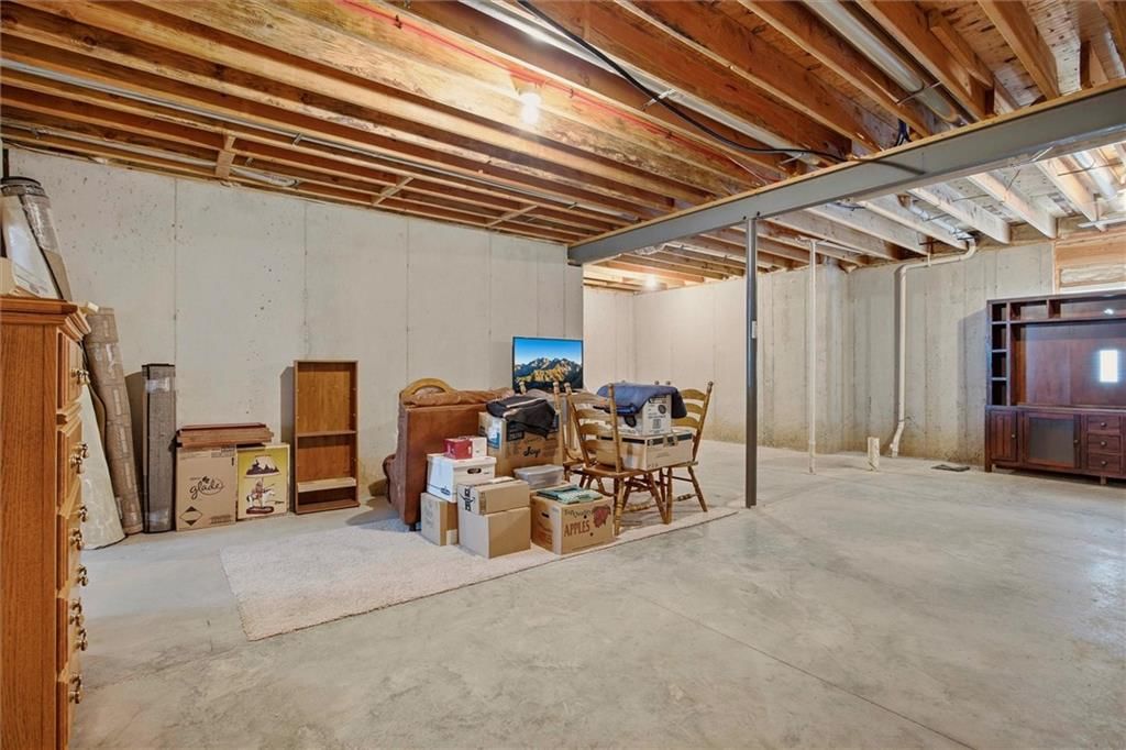 311 Crestview Court — photo 24