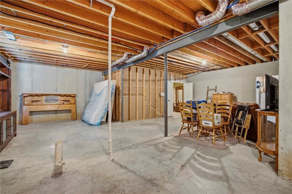 311 Crestview Court — photo 26