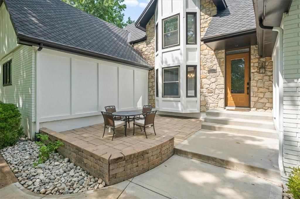 8230 W 99th Street — photo 2
