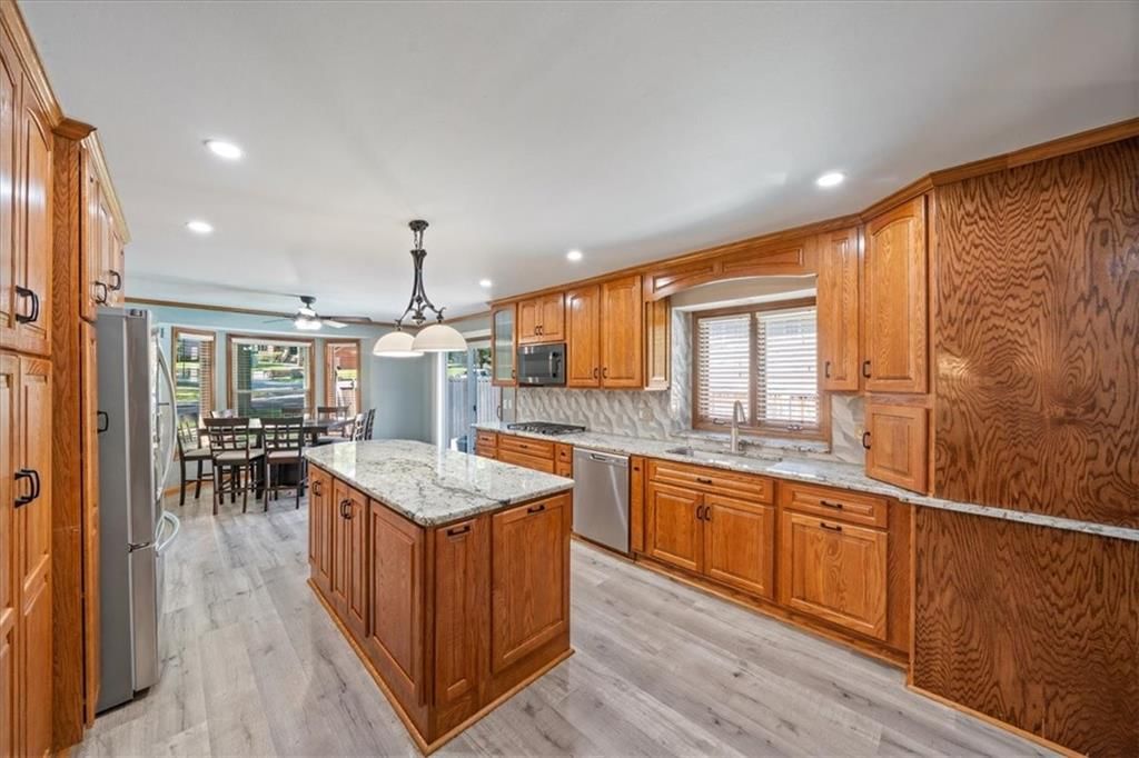 8230 W 99th Street — photo 15