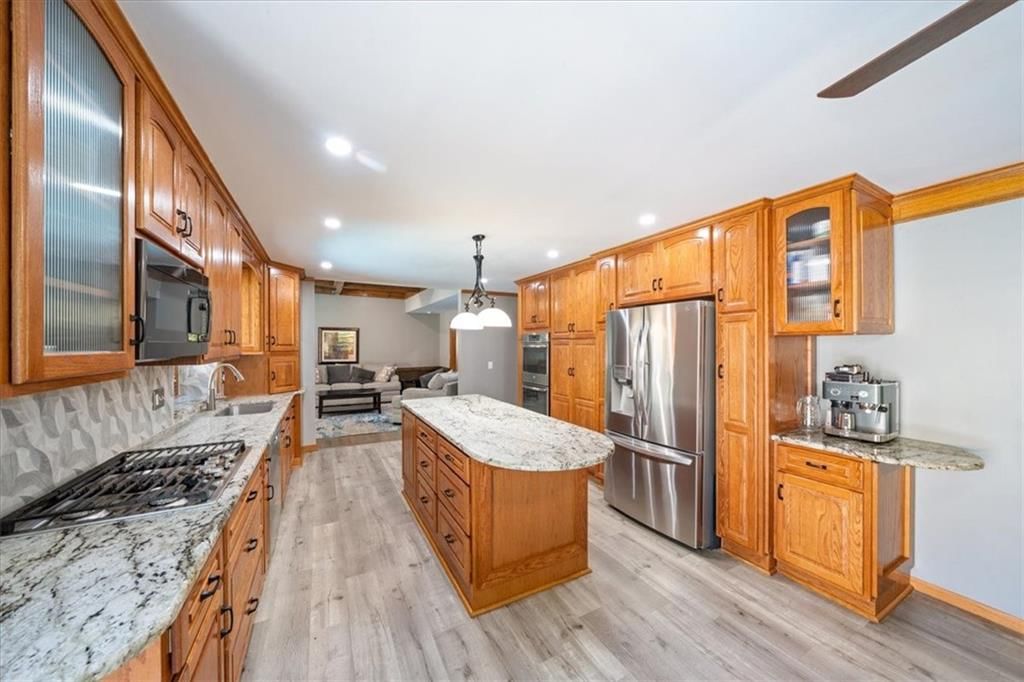 8230 W 99th Street — photo 18