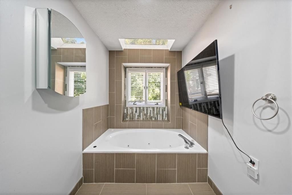 8230 W 99th Street — photo 24