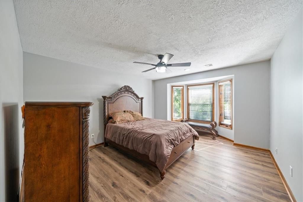 8230 W 99th Street — photo 31