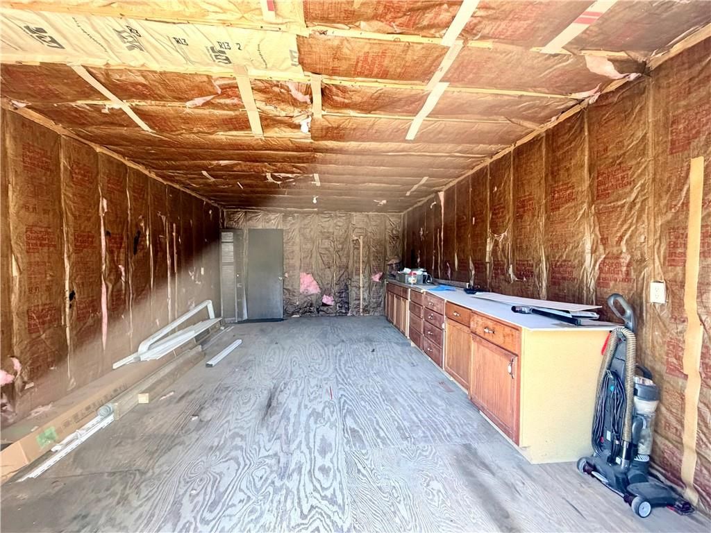 1402 W Walnut Street — photo 10