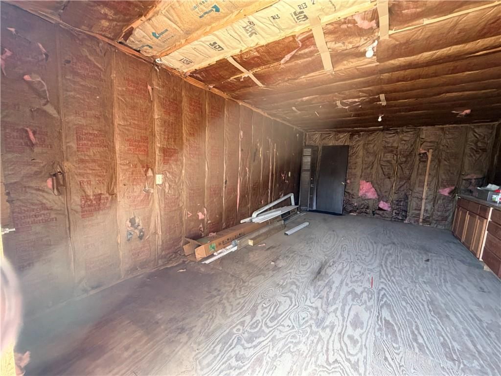 1402 W Walnut Street — photo 11