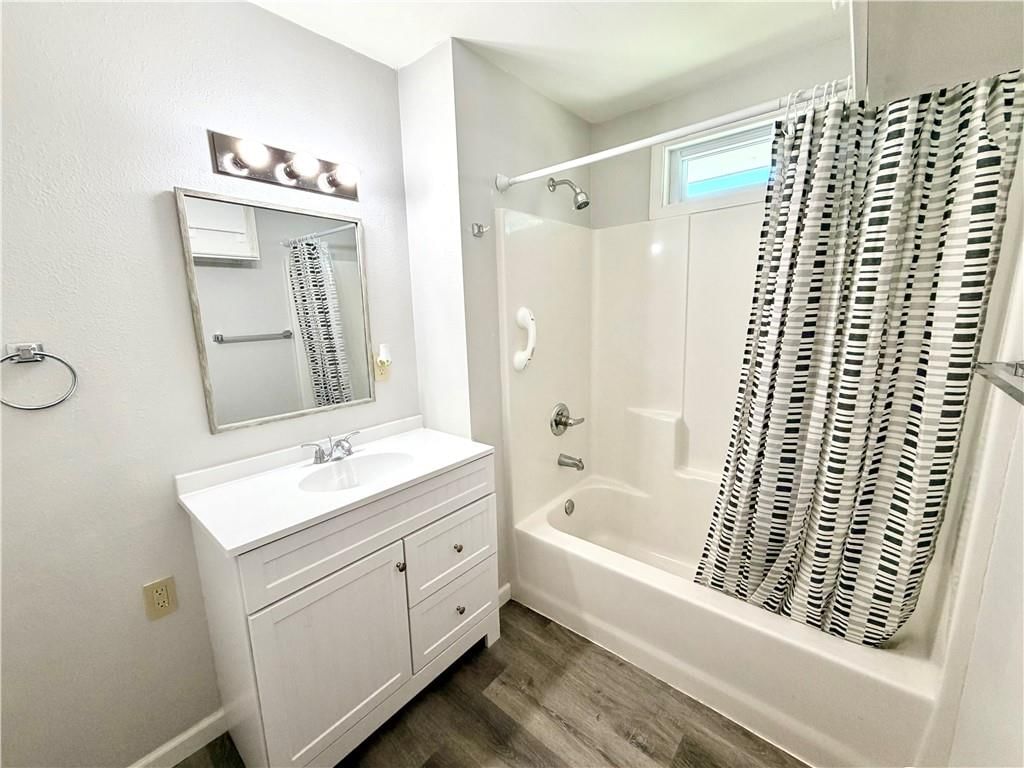 1402 W Walnut Street — photo 19