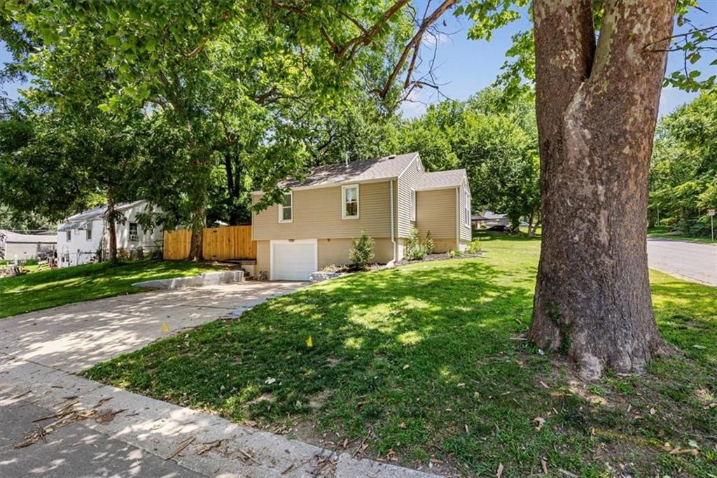 143 Grove Avenue — photo 30