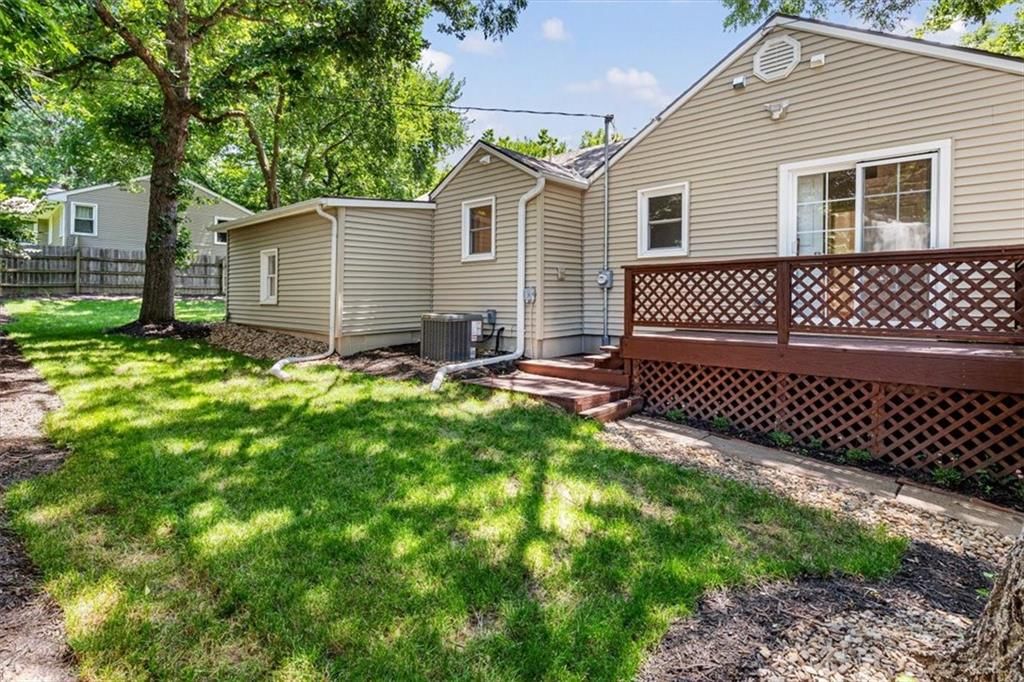 143 Grove Avenue — photo 31