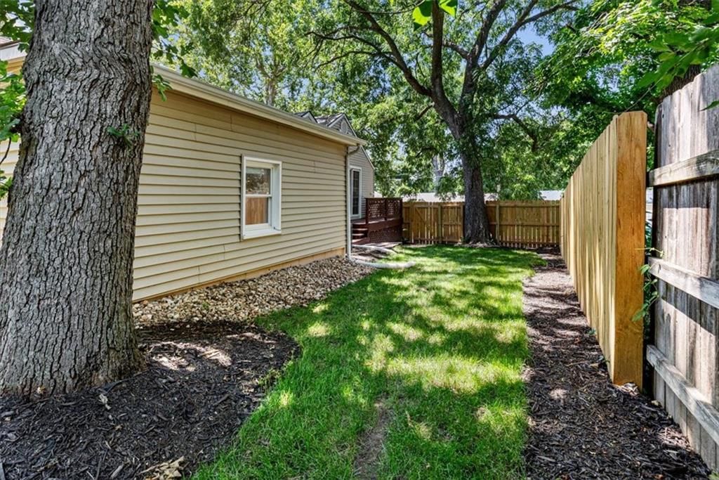 143 Grove Avenue — photo 32