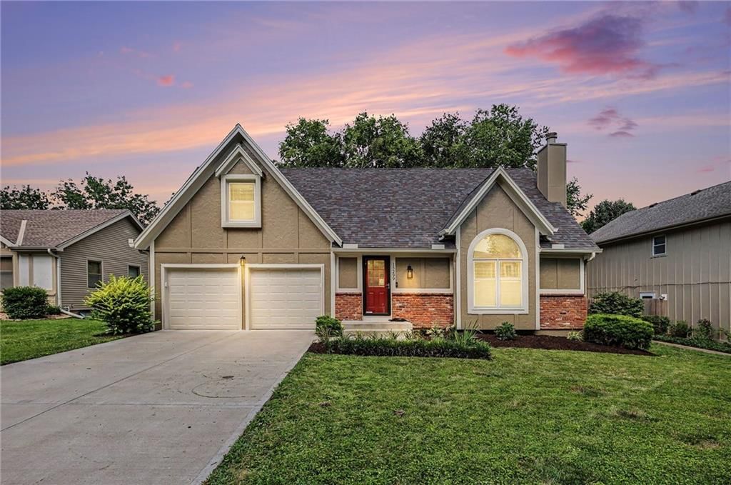 15299 CONSER Street — photo 1