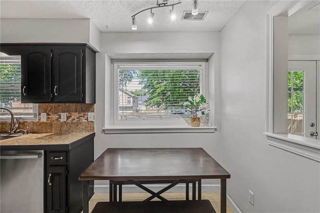 15299 CONSER Street — photo 11