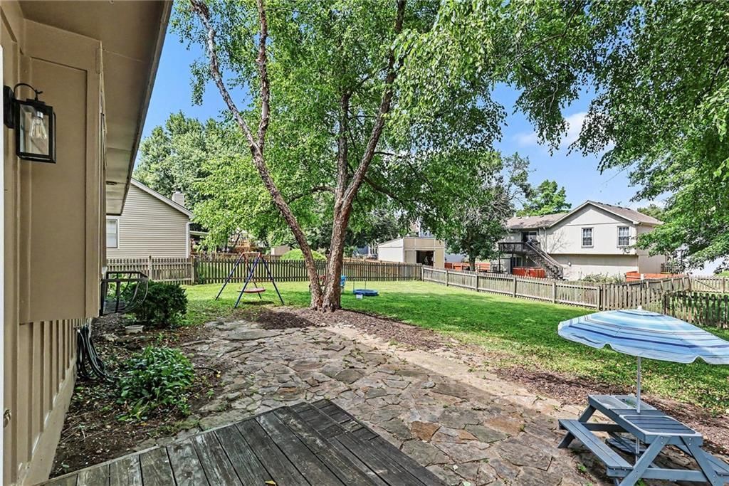 15299 CONSER Street — photo 25
