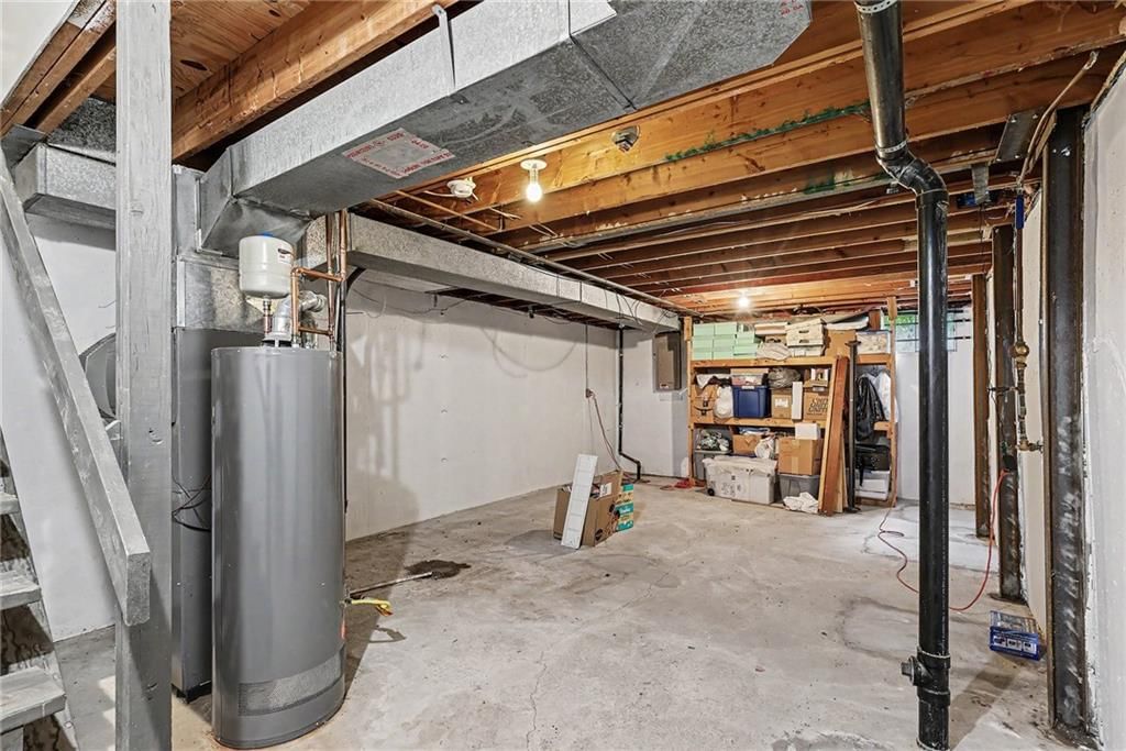 15299 CONSER Street — photo 27