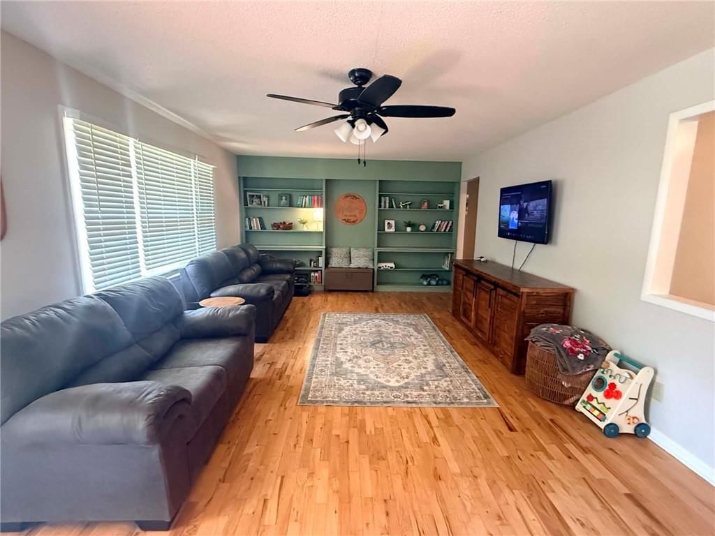 3409 Scott Street — photo 2