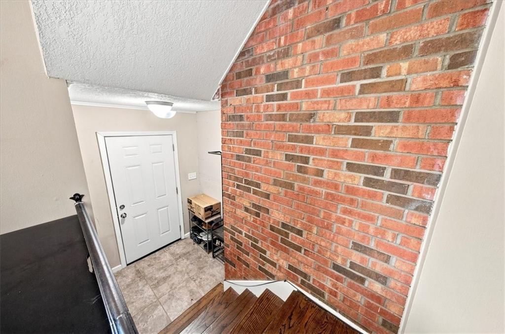 10001 Cambridge Avenue — photo 6