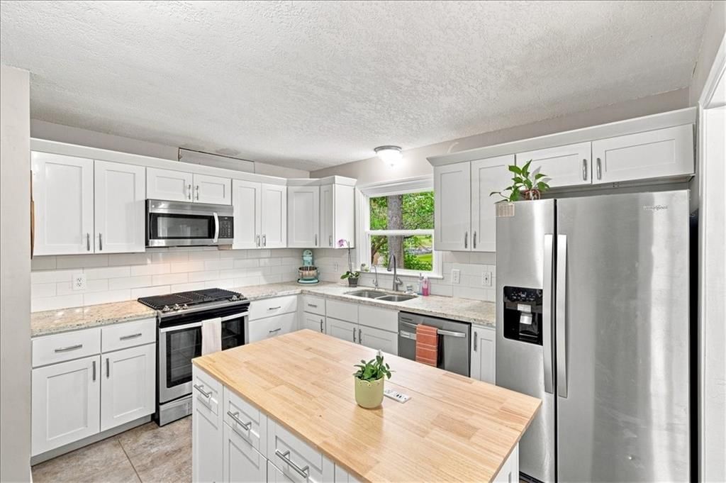 10001 Cambridge Avenue — photo 9