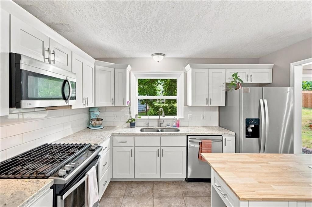 10001 Cambridge Avenue — photo 10