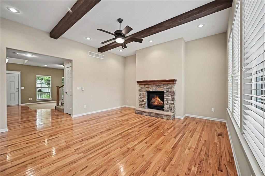 408 E 30th Avenue — photo 3