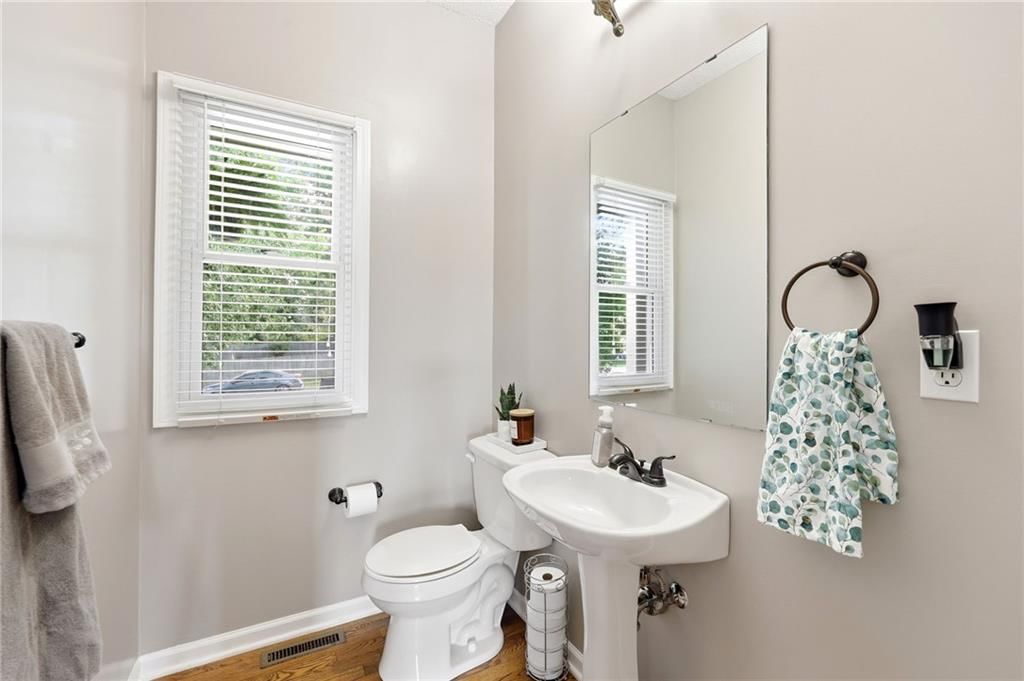 318 Shannon Avenue — photo 24