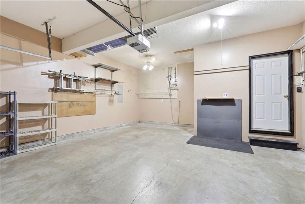 318 Shannon Avenue — photo 49