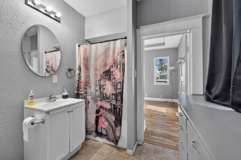 3224 Lafayette Street — photo 15