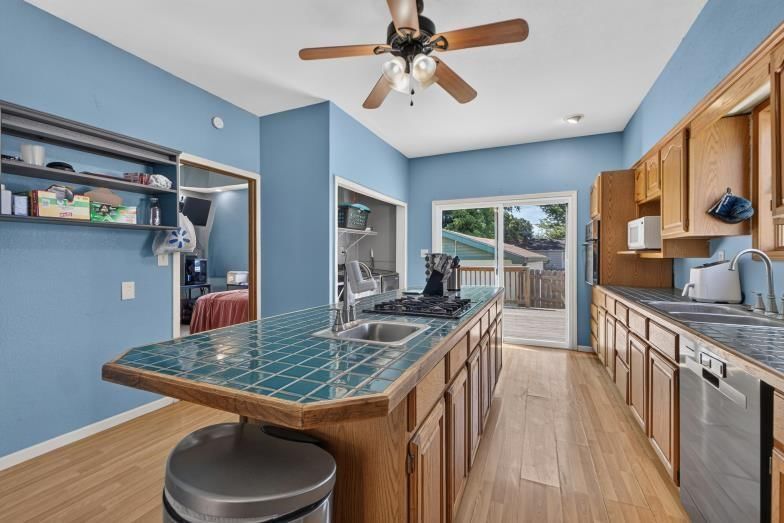 3224 Lafayette Street — photo 29