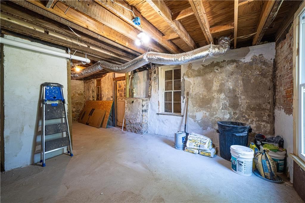 1407 Felix Street — photo 24