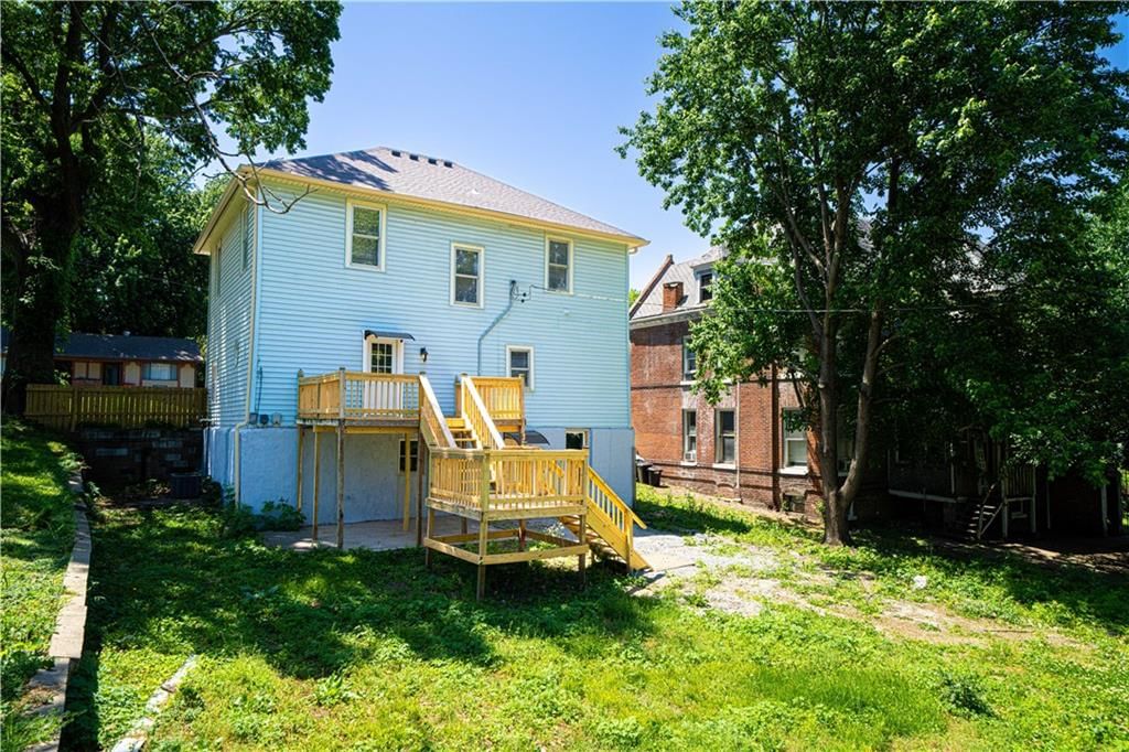 1407 Felix Street — photo 31