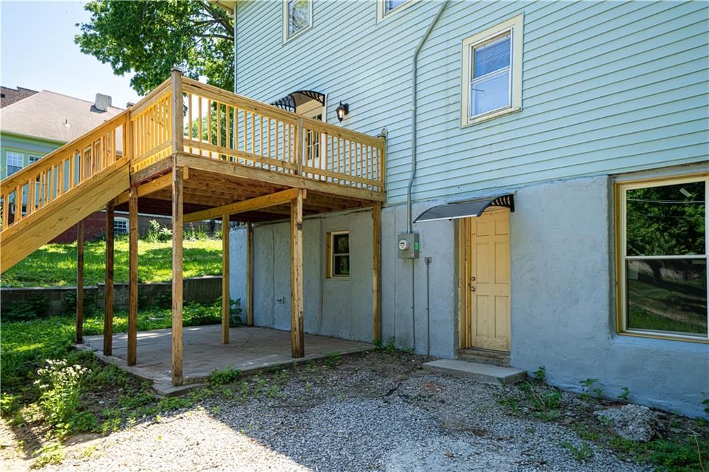 1407 Felix Street — photo 32