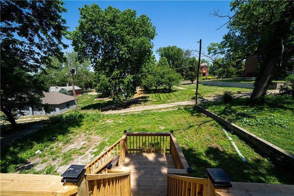 1407 Felix Street — photo 35