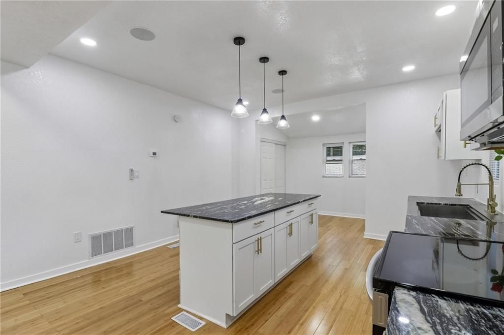 2507 S 18th Street — photo 9