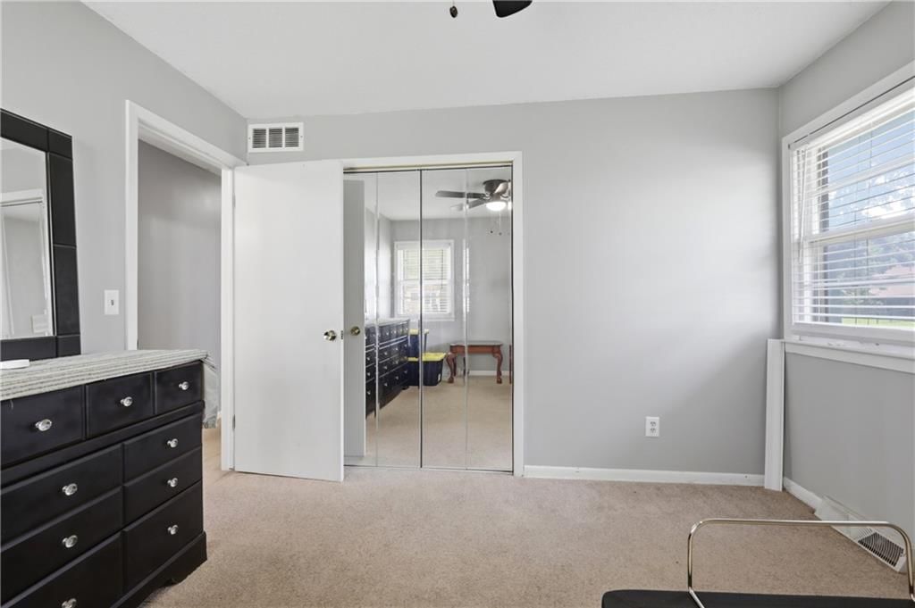 300 W Arctic Street — photo 19