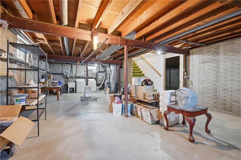 300 W Arctic Street — photo 28