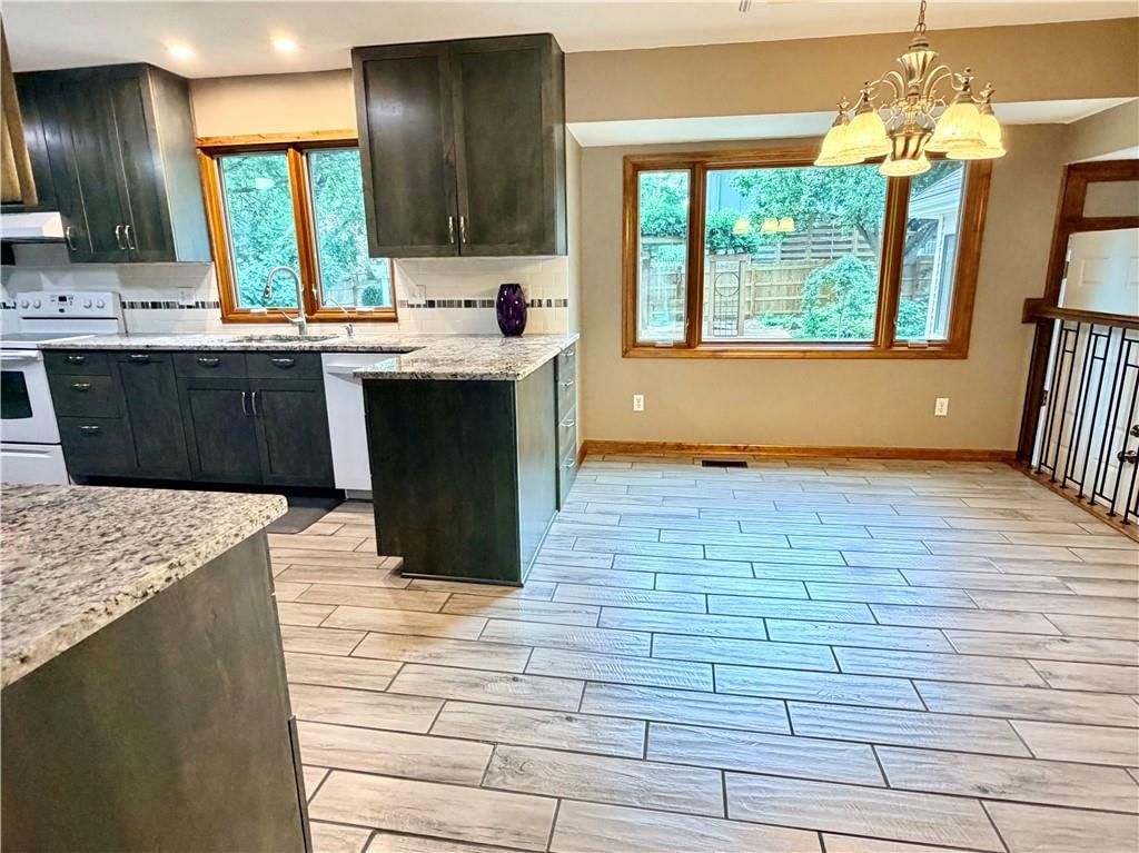 15911 W 150th Street — photo 5